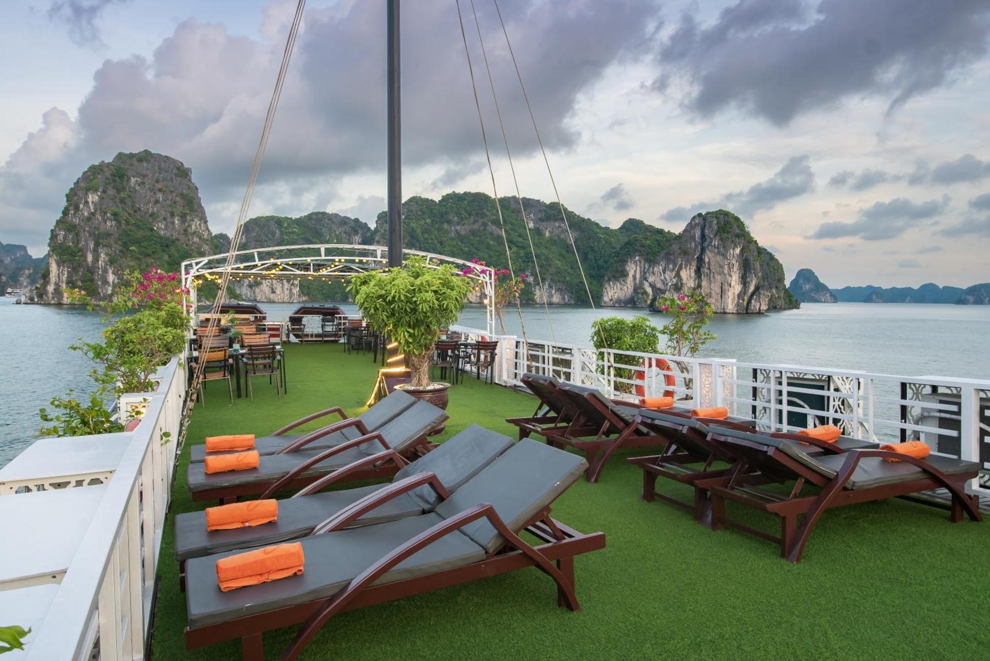 Готель Renea Cruises Halong Халонг Екстер'єр фото