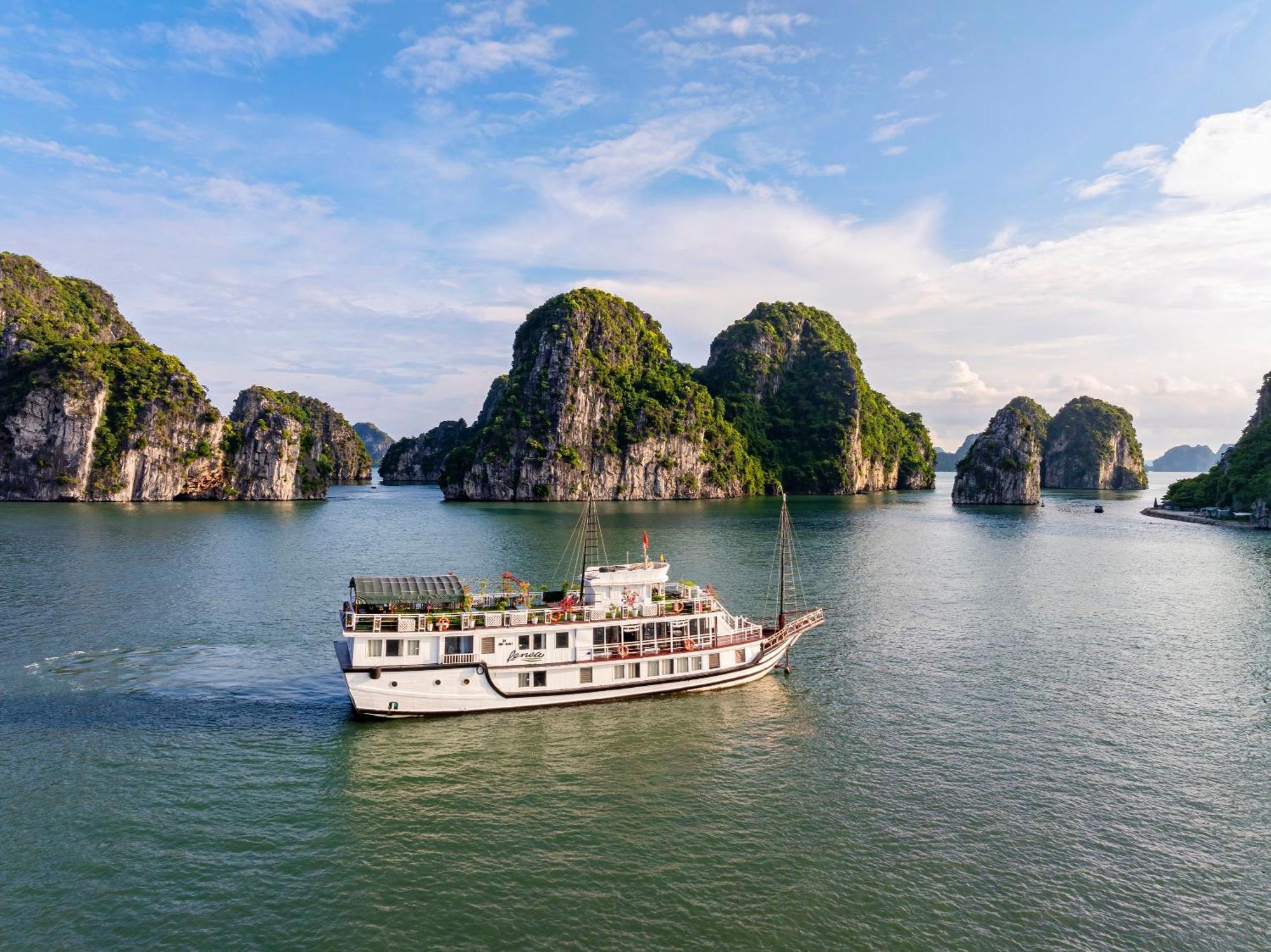 Готель Renea Cruises Halong Халонг Екстер'єр фото